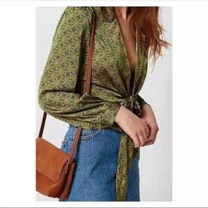 Urban Outfitters 1970s retro tie blouse silky XS